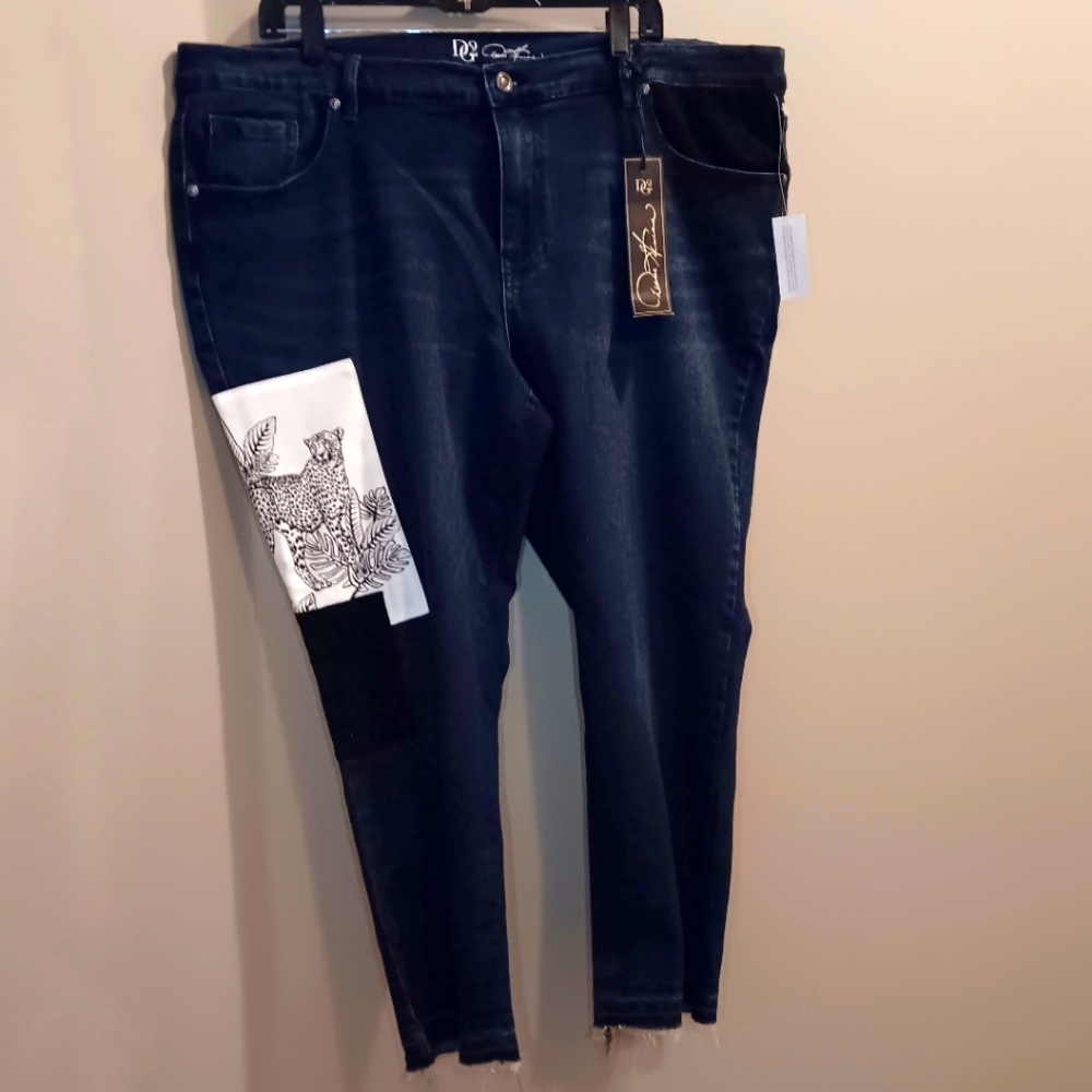 22PW DG2 By Diane Gilman Classic Stretch Cheetah Jeans Petite